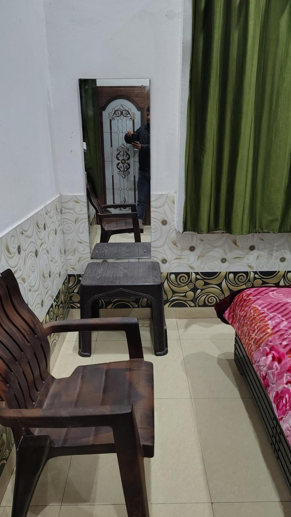 Shri Haridas Kripa Dham Ashram Vrindāvan الغرفة الصورة